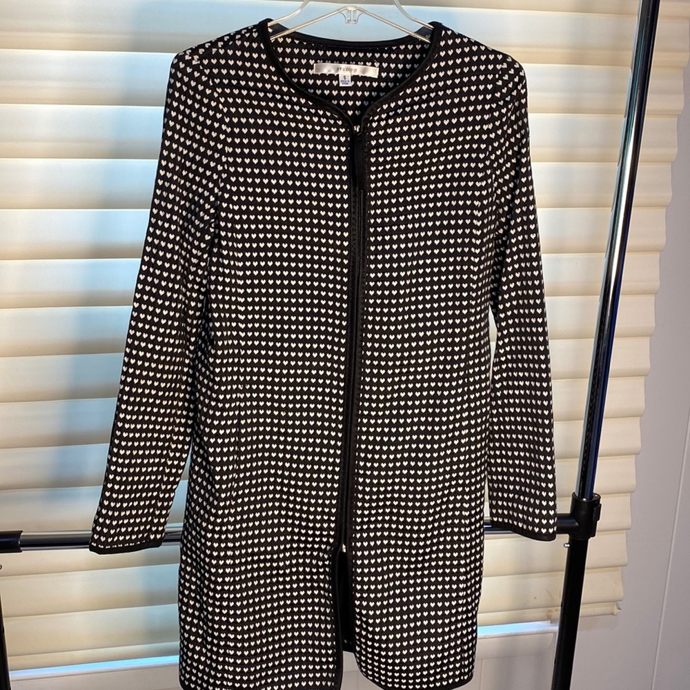 Studio M white heart black women jacket zipper and black detailed rim size S